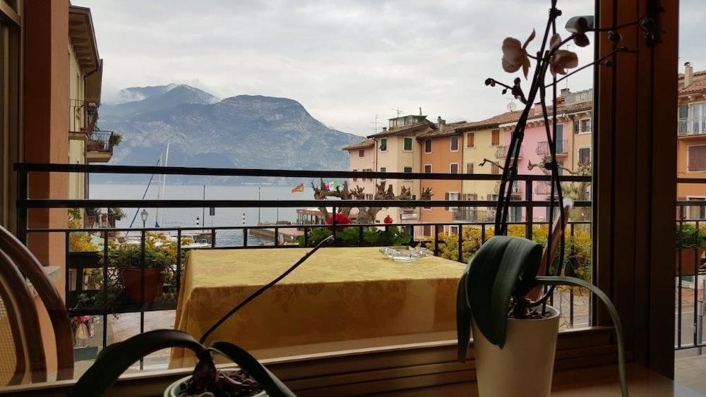 Sorriso 2* Brenzone sul Garda